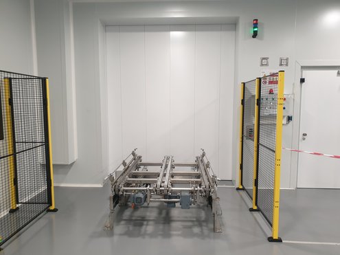 STERISYS Conveyor Sterilisationsanlage Automatisiert